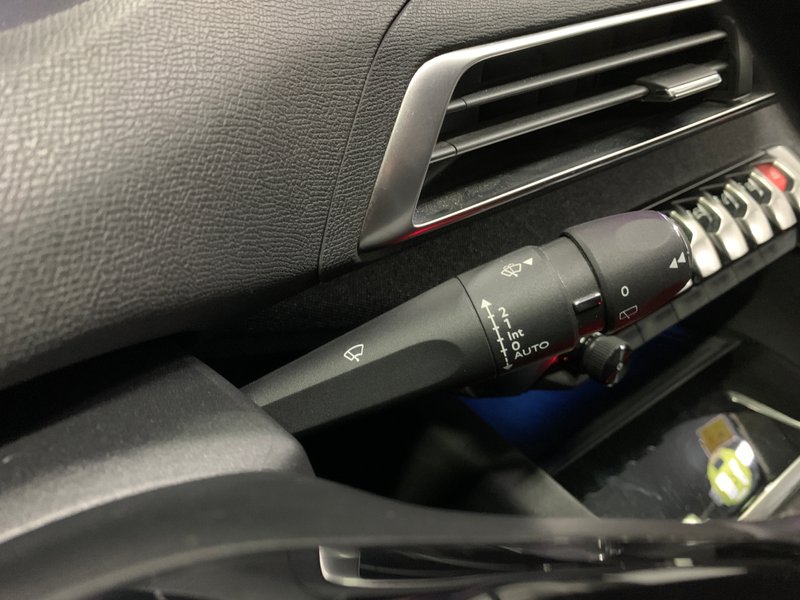 Peugeot 5008 2018, foto 16