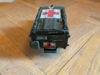 Ambulancia Rover Tamiya 1/35 + Figuras