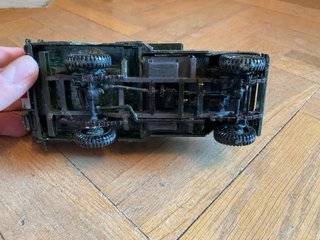 Ambulancia Rover Tamiya 1/35 + Figuras
