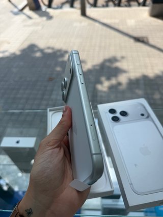 iPhone 17 Pro Max 512gb silver en su caja