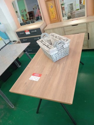 Mesa comedor madera y metal