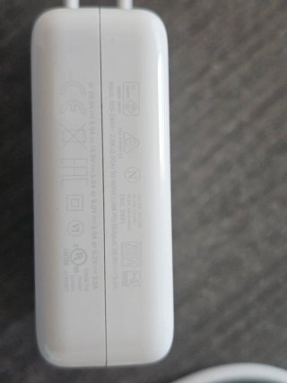 Cargador Apple MacBook Pro 140W Original
