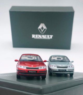 Espositore Renault Laguna II 1:43 Universal Hobbies