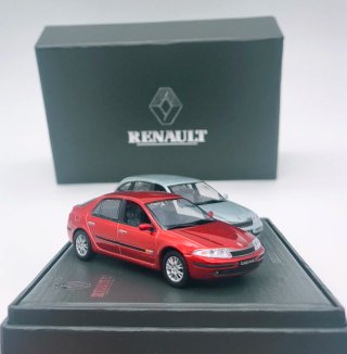 Espositore Renault Laguna II 1:43 Universal Hobbies