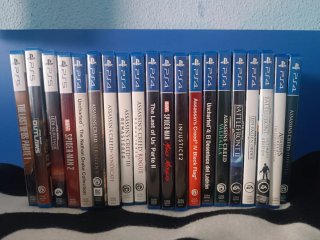 PS5 lector discos + 2 mandos + base + 16 juegos