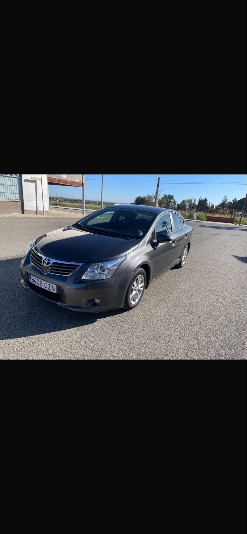 Toyota Avensis 2010 - foto 1