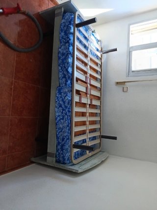 Somier de madera, se puede comprar por separado.