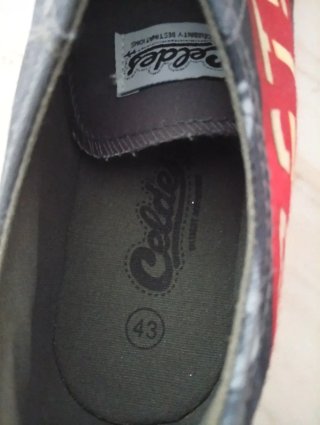 Zapatillas caballero Celdes grises y rojas