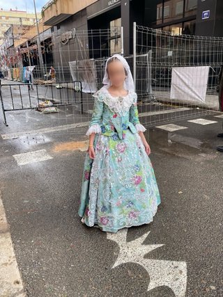 Traje de Fallera azul y multicolor