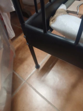 Cama juvenil negra y madera.205/96/94