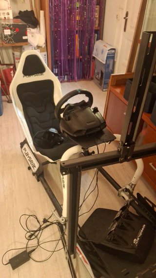 Simulador de Carreras Playseat con Logitech G29