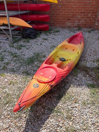 Kayak Sit-on-Top Naranja y Amarillo