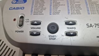Teclado Musical Casio SA-75