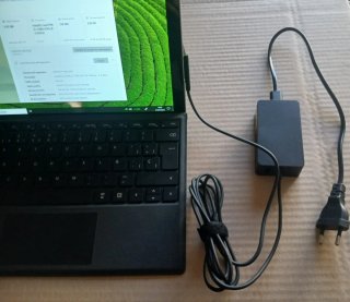 Microsoft Surface Pro 5 Tablet