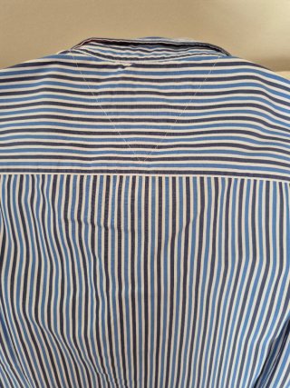 Camisa Tommy Hilfiger Talla S Rayas
