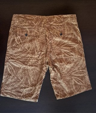 Pantalón corto estampado tropical DOC T 42