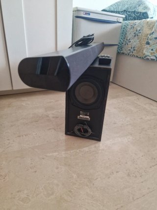 Barra de Sonido LG con Subwoofer Negro
