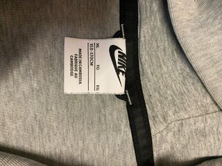Conjunto Nike Tech Gris