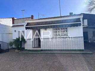 Chalet en venta en Núcleo Urbano en Chiclana de la Frontera