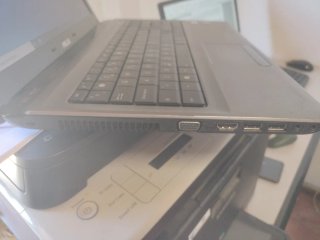 Portátil ASUS A52F 4GB RAM 500GB HDD Intel Core i3