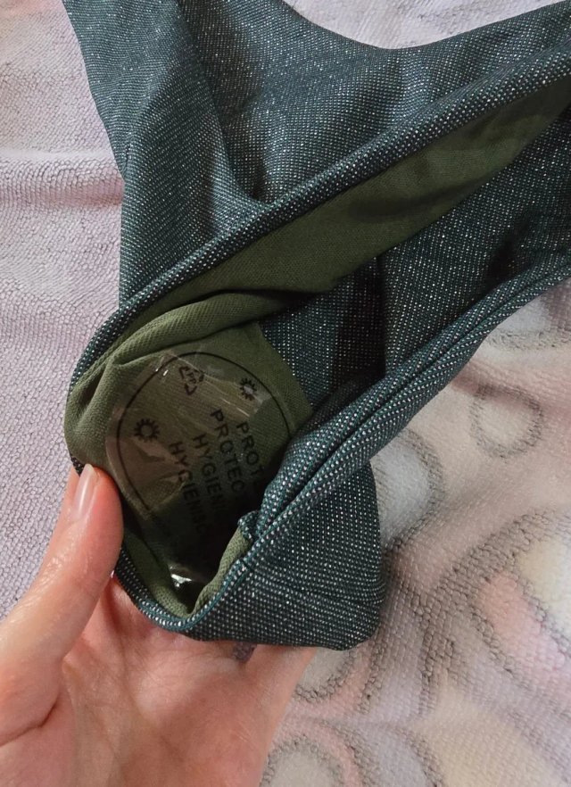 Bikini brasileño brillante verde
