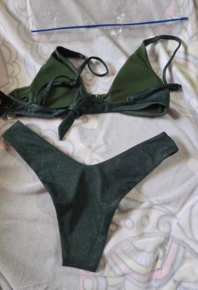 Bikini brasileño brillante verde