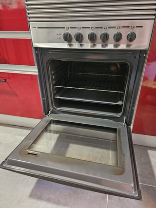 Campana extractora, horno y vitrocerámica