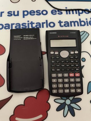 Calculadora Científica Casio fx-82MS Negra