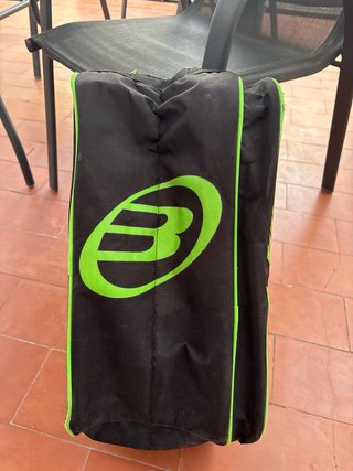 Paletero Bullpadel XSeries Negro/Verde
