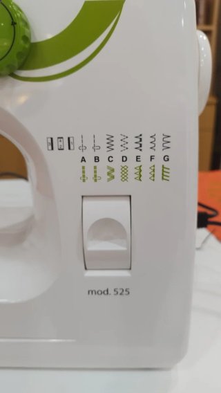 Máquina de coser Alfa Inizia 525