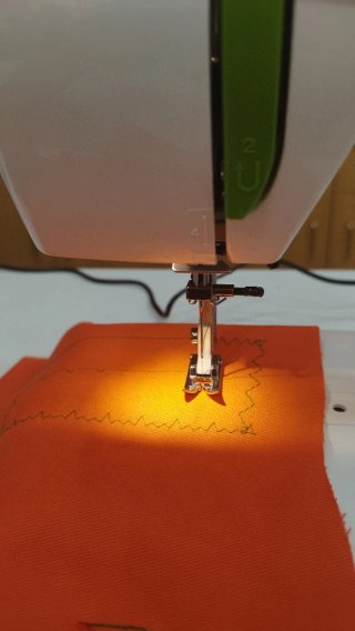Máquina de coser Alfa Inizia 525