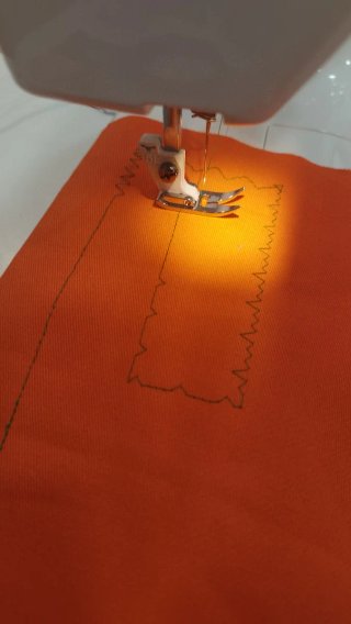 Máquina de coser Alfa Inizia 525