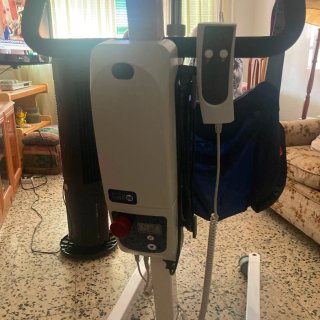 Minigrua de elevación . Peso soportado 150kg