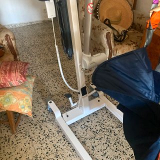 Minigrua de elevación . Peso soportado 150kg