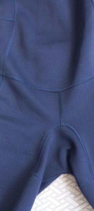 Neopreno OLAIAN niño azul Talla8 ( da poca talla)