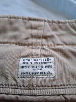 Pantalón chino beige hombre