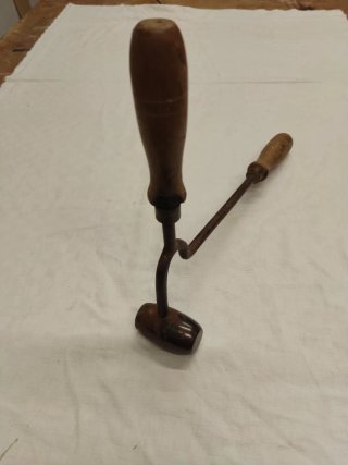 Antigua plancha de ropa con mango de madera S.XIX