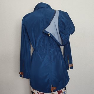Gabardina gorro desmontable. El Corte Inglés. T. S