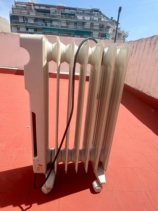 Radiador eléctrico con ruedas