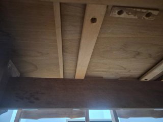Mesa antigua madera con 6 sillas tapizadas