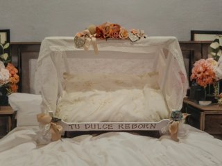 Cuna de madera para muñecas/NEWBORN