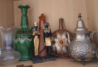 Adornos Coleccionables Figuras Egipcias y Jarrones
