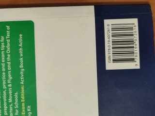 Libros de matemáticas e Inglés de 3ro Primaria