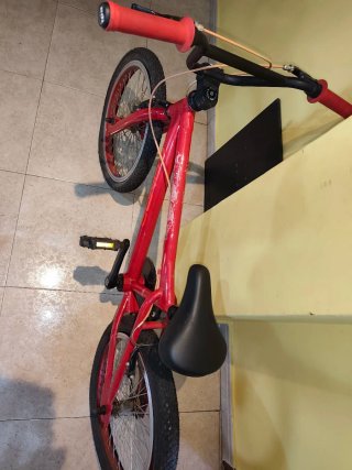 Bicicleta BMX Conor Roja