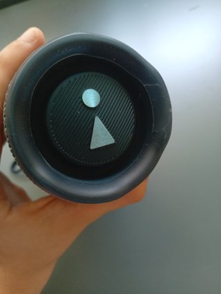 Altavoz JBL Flip 6 conectable a Bluetooth