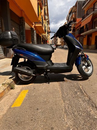 Kymco Agility 125 Scooter Azul/Negro
