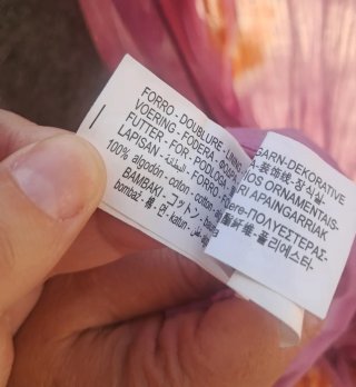 Lote de 3 vestidos y una chaqueta
