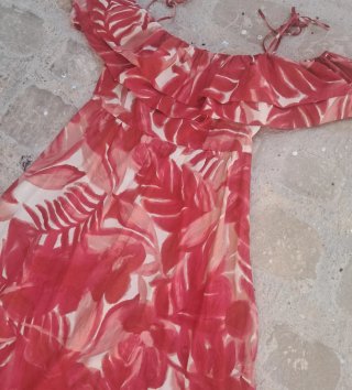 Lote de 3 vestidos y una chaqueta