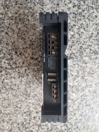 Etapa Alpine 4 canales 640W.  Modelo PMX-F640