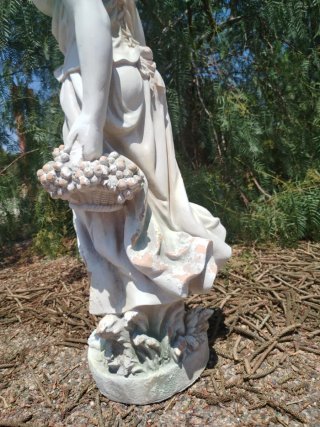 Escultura de dama fibra de vidrio decoración